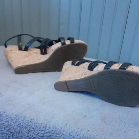 Aerosoles Womans Black 4" Wedge Heel Sandals - Picture 5 of 5